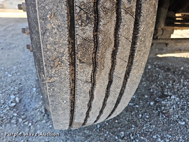 image for item DO4269 2018 International 4300  box truck