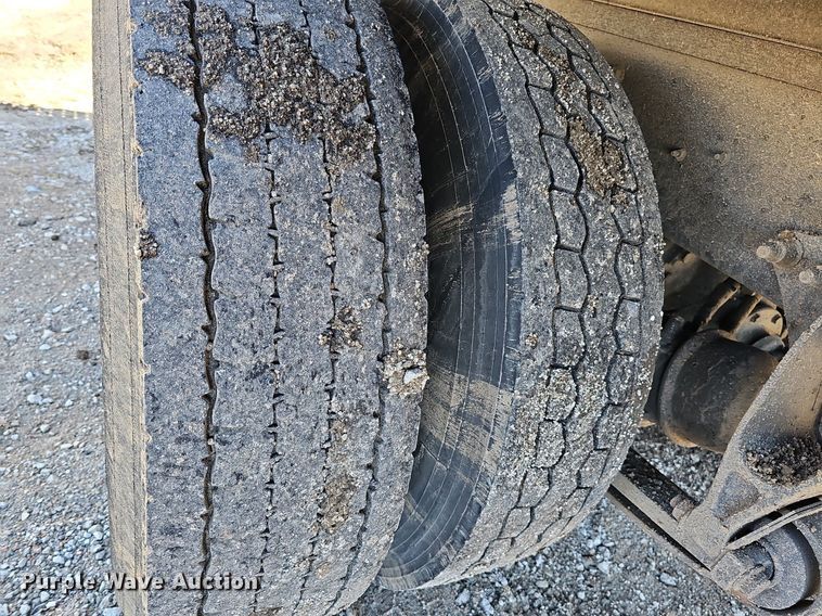 image for item DO4269 2018 International 4300  box truck