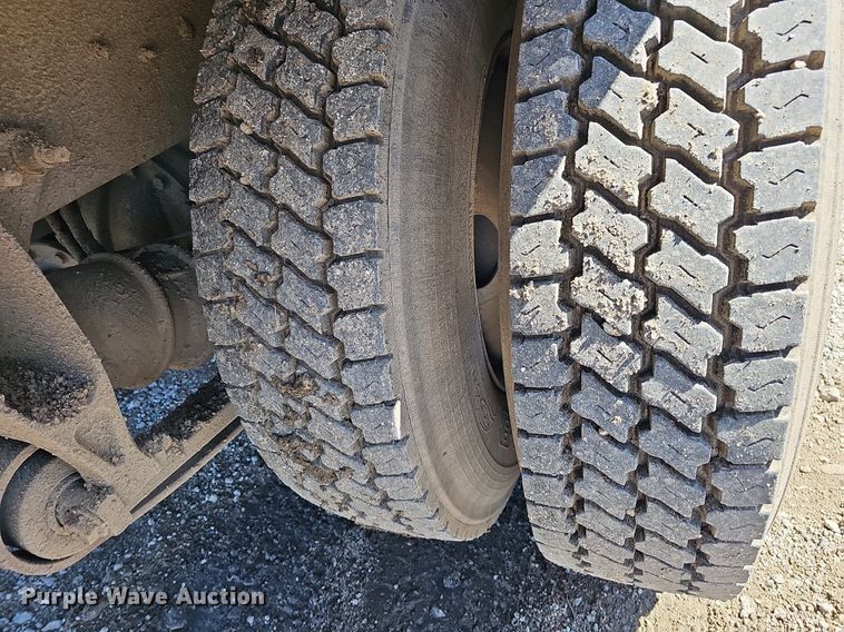 image for item DO4269 2018 International 4300  box truck