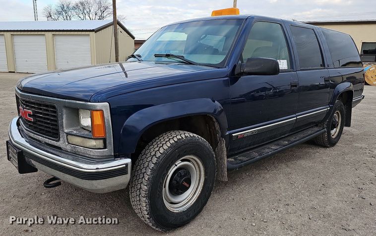 image for item DO4271 1996 GMC Suburban 2500 SL  SUV