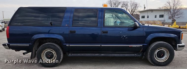 image for item DO4271 1996 GMC Suburban 2500 SL  SUV