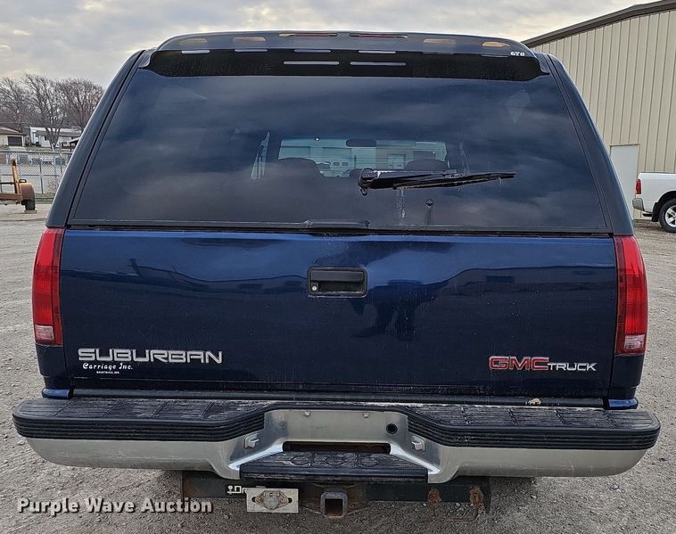 image for item DO4271 1996 GMC Suburban 2500 SL  SUV