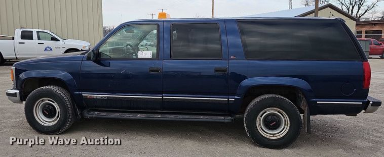 image for item DO4271 1996 GMC Suburban 2500 SL  SUV