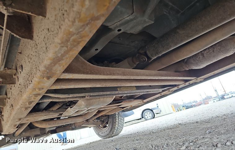 image for item DO4271 1996 GMC Suburban 2500 SL  SUV