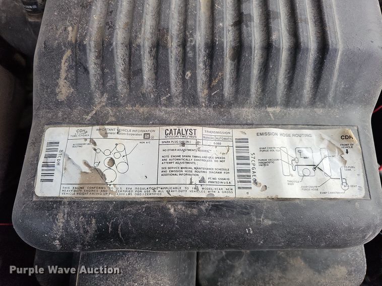 image for item DO4271 1996 GMC Suburban 2500 SL  SUV