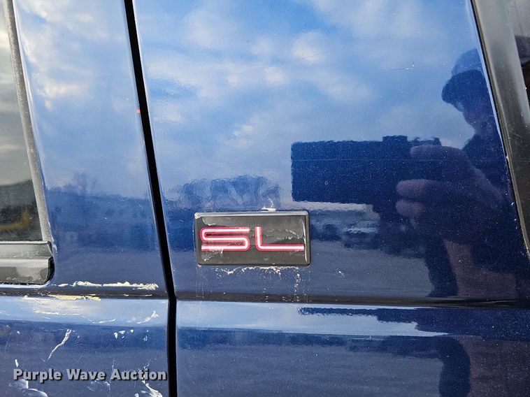 image for item DO4271 1996 GMC Suburban 2500 SL  SUV