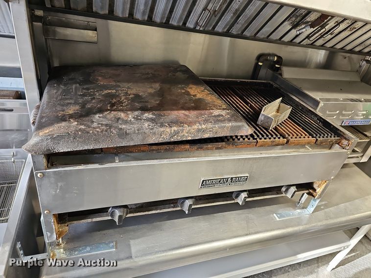 image for item DO4277 1988 Chevrolet P30  food truck