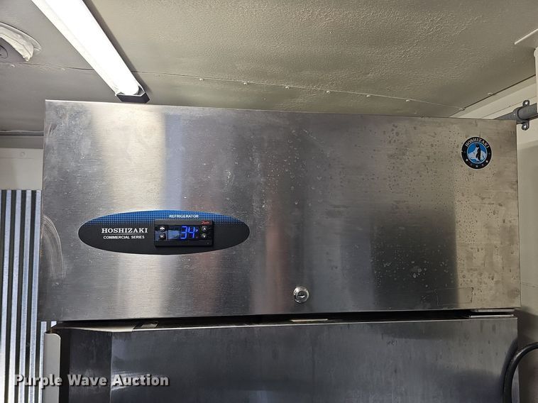 image for item DO4277 1988 Chevrolet P30  food truck