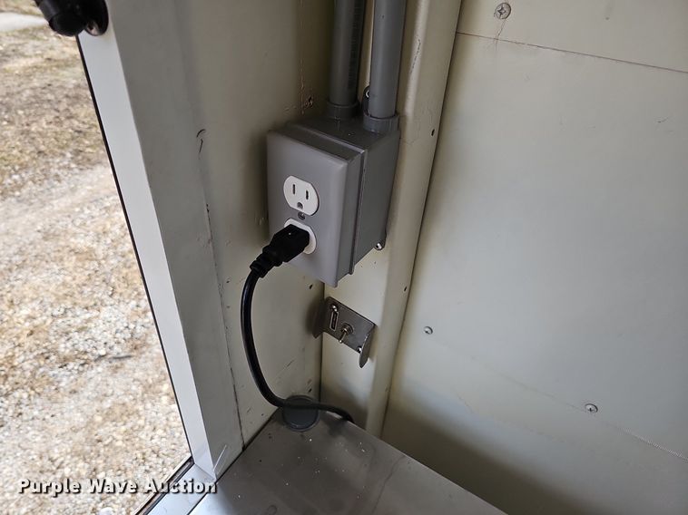 image for item DO4277 1988 Chevrolet P30  food truck