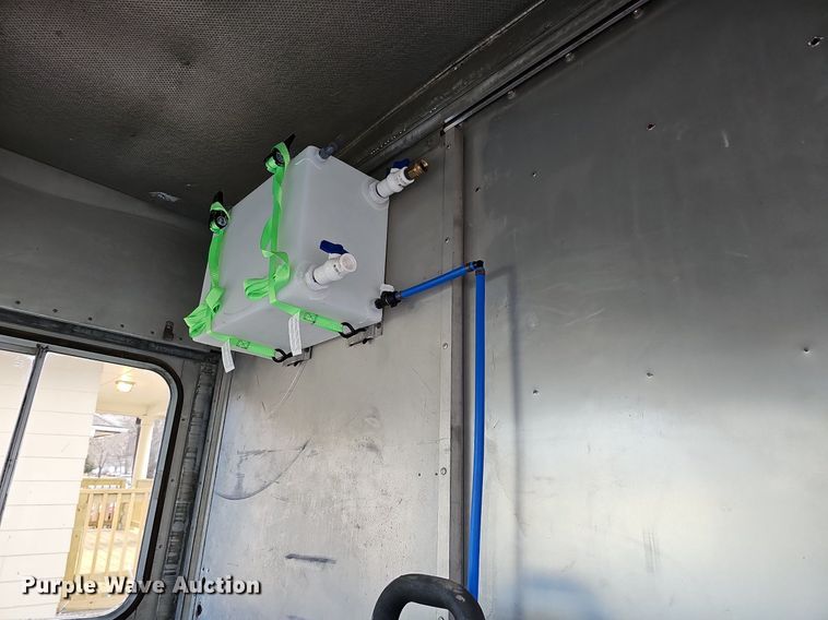 image for item DO4277 1988 Chevrolet P30  food truck