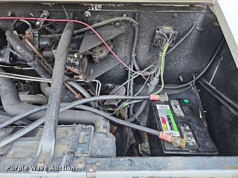 image for item DO4277 1988 Chevrolet P30  food truck