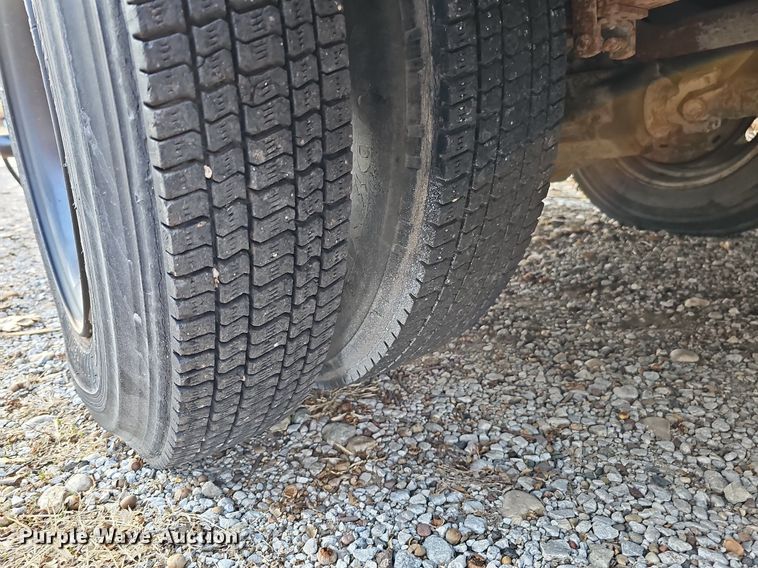 image for item DO4277 1988 Chevrolet P30  food truck