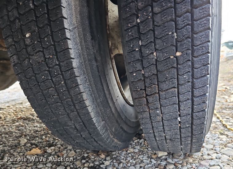 image for item DO4277 1988 Chevrolet P30  food truck