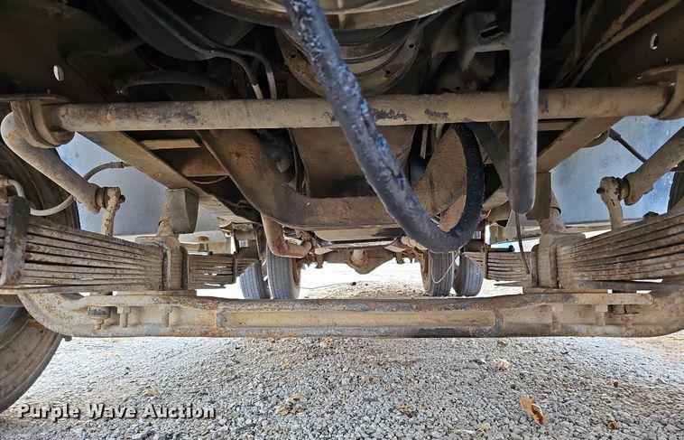 image for item DO4277 1988 Chevrolet P30  food truck