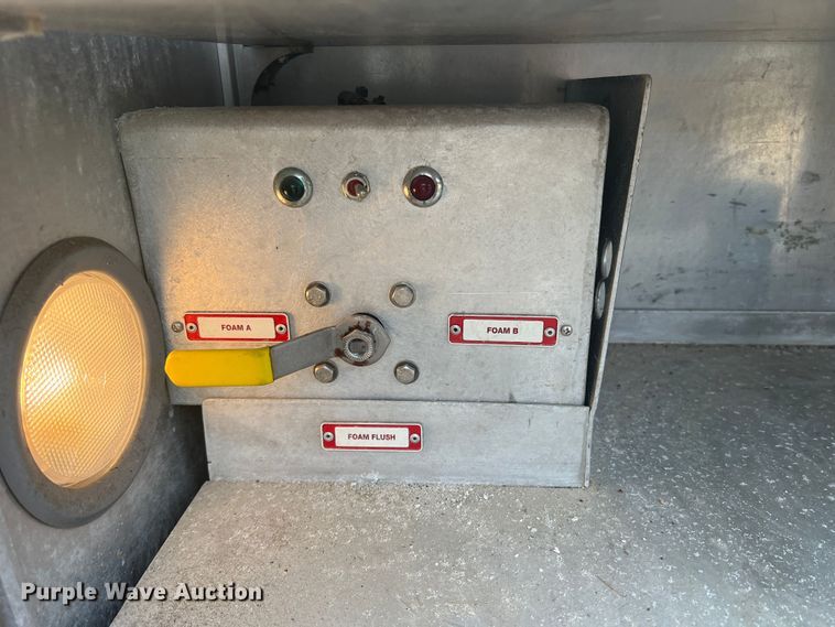 image for item DO8967 2000 Ford F550 Super Duty  brush fire truck