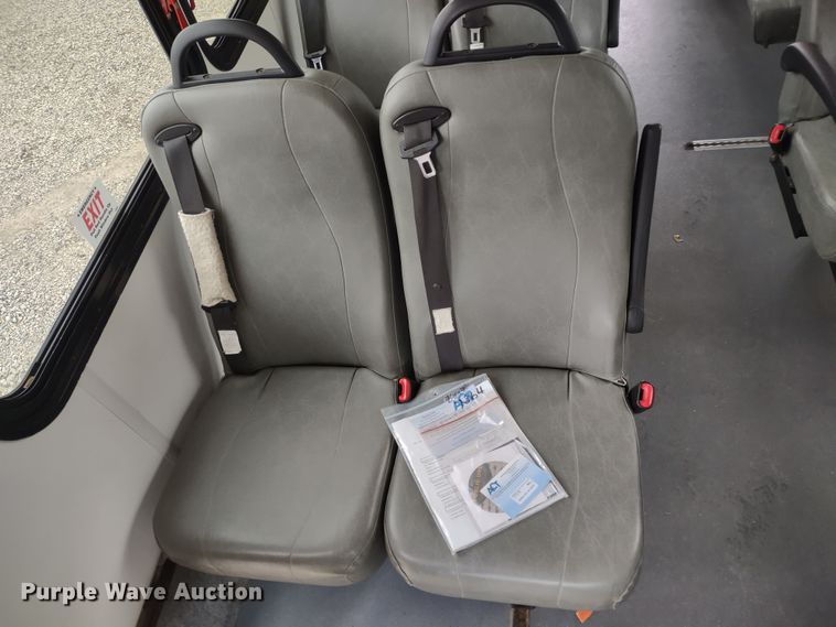 image for item DQ1587 2015 Ford E450 Super Duty El Dorado  shuttle bus