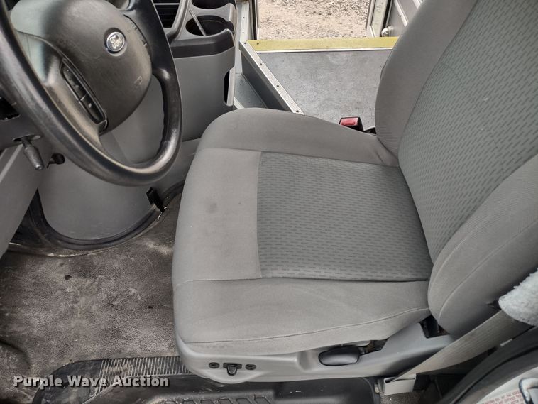 image for item DQ1587 2015 Ford E450 Super Duty El Dorado  shuttle bus