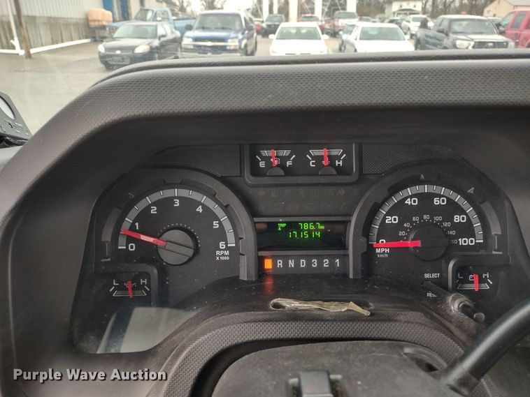 image for item DQ1587 2015 Ford E450 Super Duty El Dorado  shuttle bus