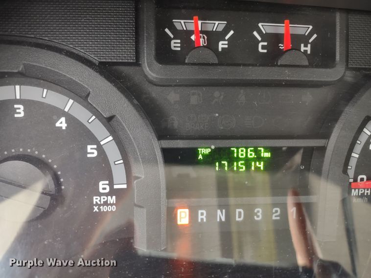 image for item DQ1587 2015 Ford E450 Super Duty El Dorado  shuttle bus