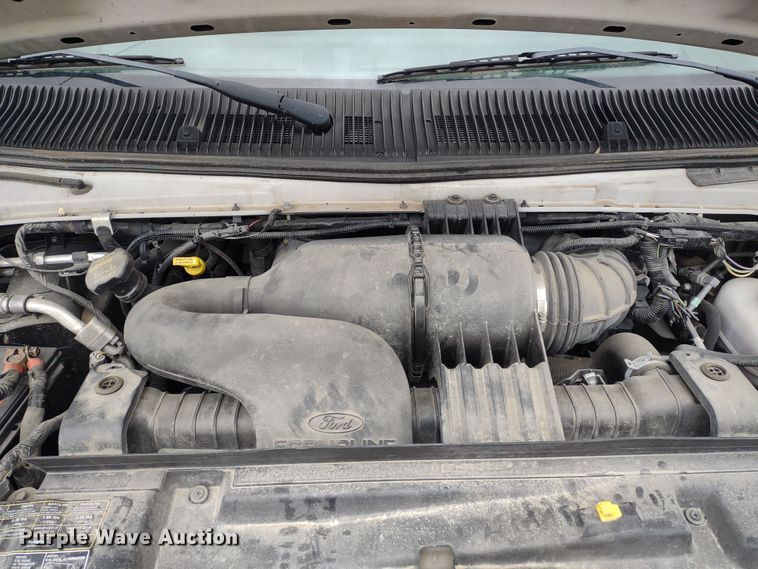 image for item DQ1587 2015 Ford E450 Super Duty El Dorado  shuttle bus