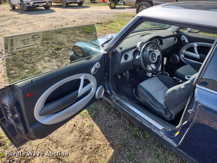 image for item DQ1595 2006 Mini Cooper
