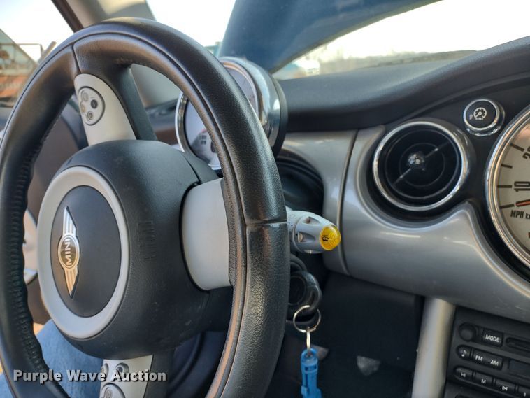 image for item DQ1595 2006 Mini Cooper