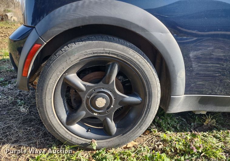 image for item DQ1595 2006 Mini Cooper