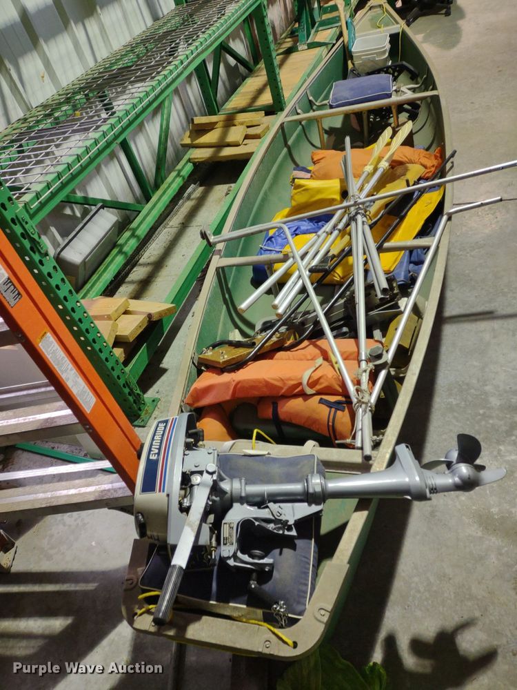 image for item DQ1608 Coleman  canoe