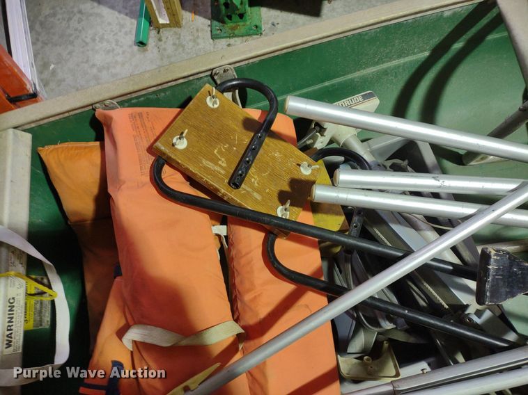 image for item DQ1608 Coleman  canoe