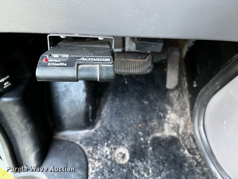 image for item DQ2020 2000 Ford E350  RV