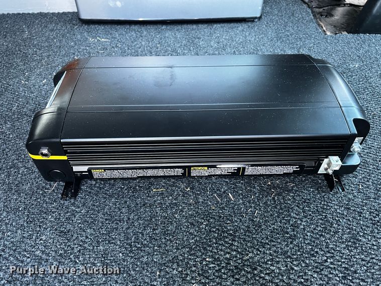 image for item DQ2020 2000 Ford E350  RV