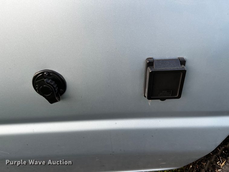 image for item DQ2020 2000 Ford E350  RV