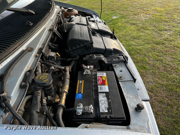 image for item DQ2020 2000 Ford E350  RV