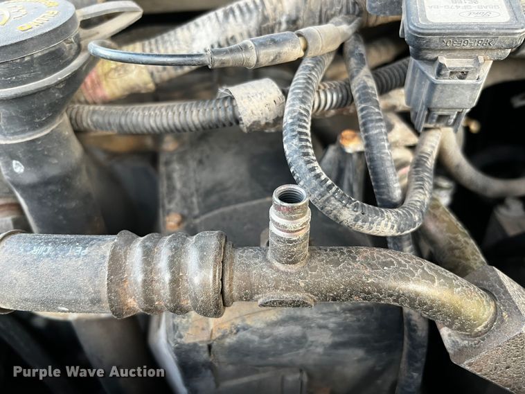 image for item DQ2020 2000 Ford E350  RV