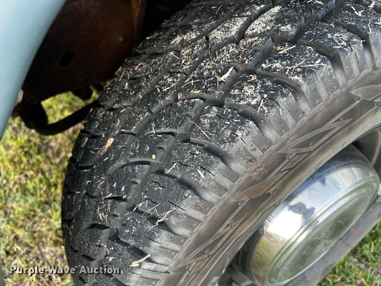 image for item DQ2020 2000 Ford E350  RV