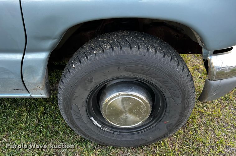 image for item DQ2020 2000 Ford E350  RV