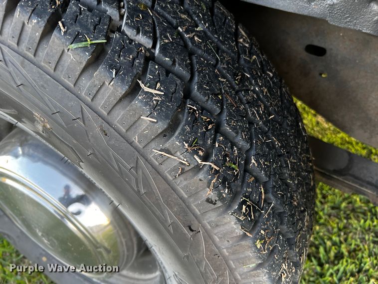 image for item DQ2020 2000 Ford E350  RV