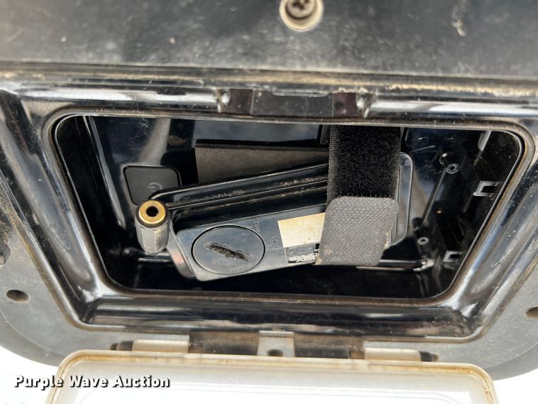 image for item DQ2027 2012 Polaris Ranger Crew  utility vehicle