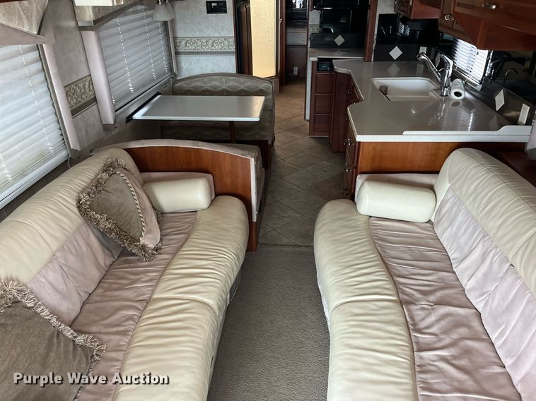 image for item DQ4104 2004 Fleetwood Revolution  RV