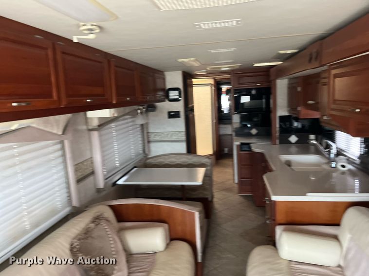 image for item DQ4104 2004 Fleetwood Revolution  RV