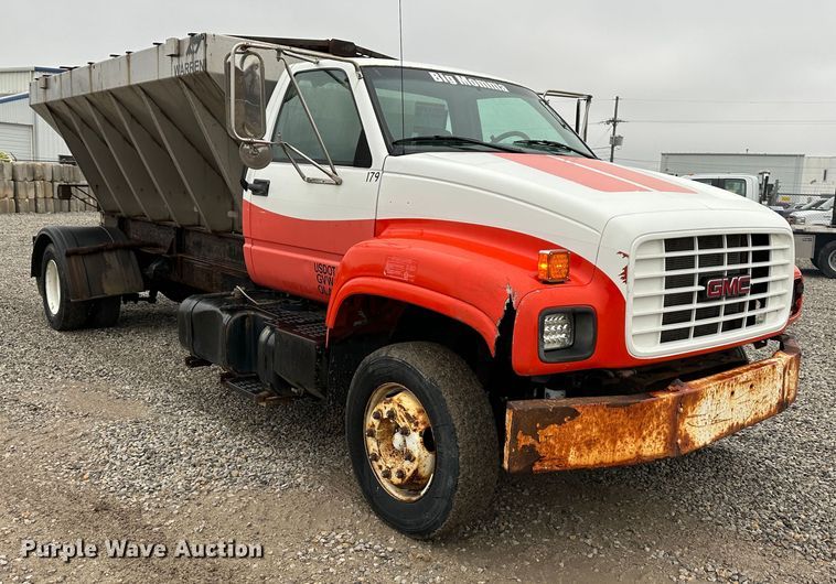 image for item DR5068 2000 GMC C6500  truck cab and chassis