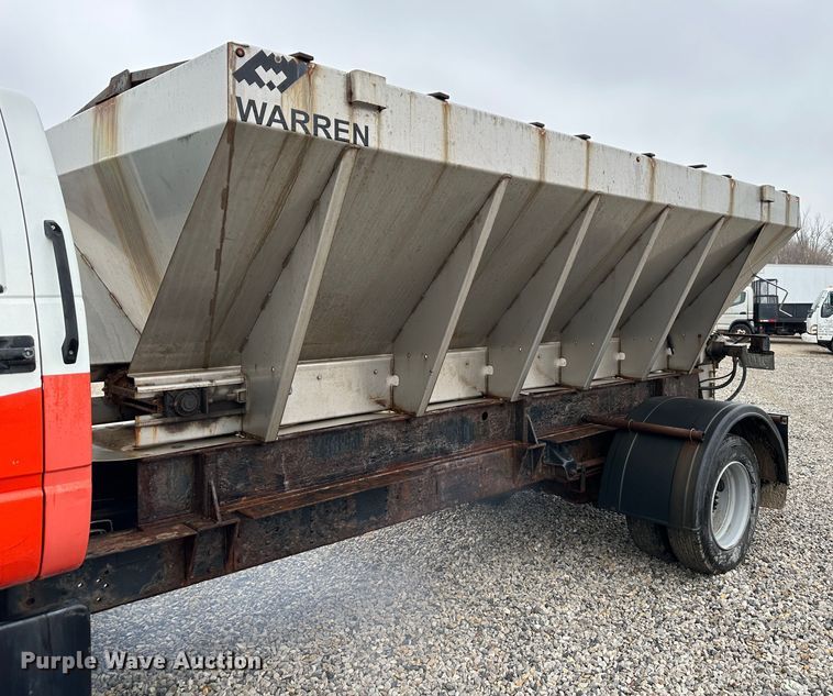 image for item DR5068 2000 GMC C6500  truck cab and chassis