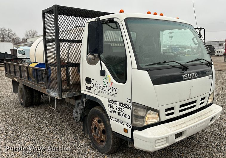 image for item DR5069 2007 Isuzu NPR  flatbed truck
