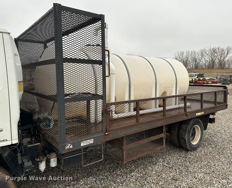 image for item DR5069 2007 Isuzu NPR  flatbed truck