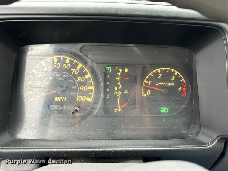 image for item DR5069 2007 Isuzu NPR  flatbed truck