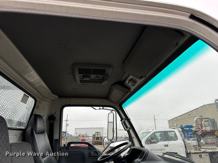 image for item DR5069 2007 Isuzu NPR  flatbed truck