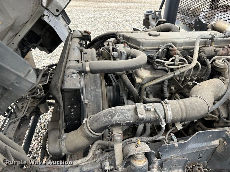 image for item DR5069 2007 Isuzu NPR  flatbed truck