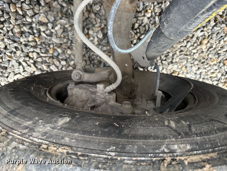 image for item DR5069 2007 Isuzu NPR  flatbed truck