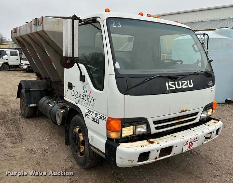 image for item DR5073 2000 Isuzu NPR  truck cab and chassis