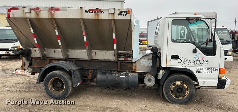 image for item DR5073 2000 Isuzu NPR  truck cab and chassis